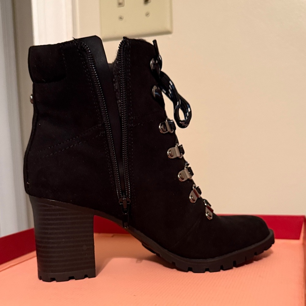 Kelly & Katie Black Multi Heels
